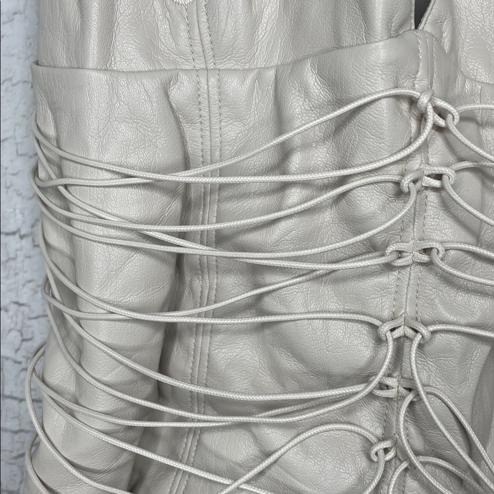 House of CB Cream Lace-Appliqué Lace-Up Corset Cami - Picture 3 of 9